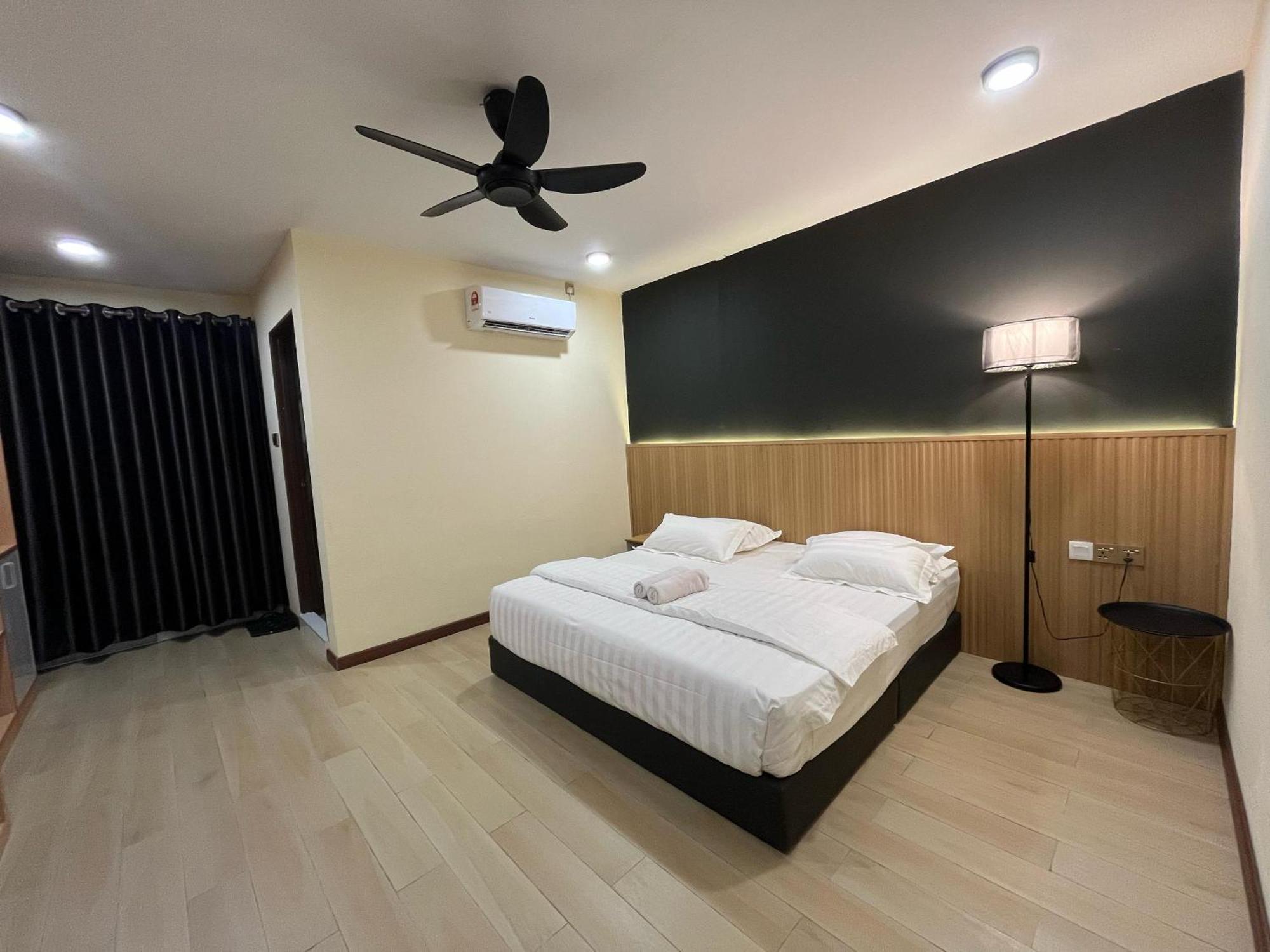Halo Hotel Семпорна Экстерьер фото