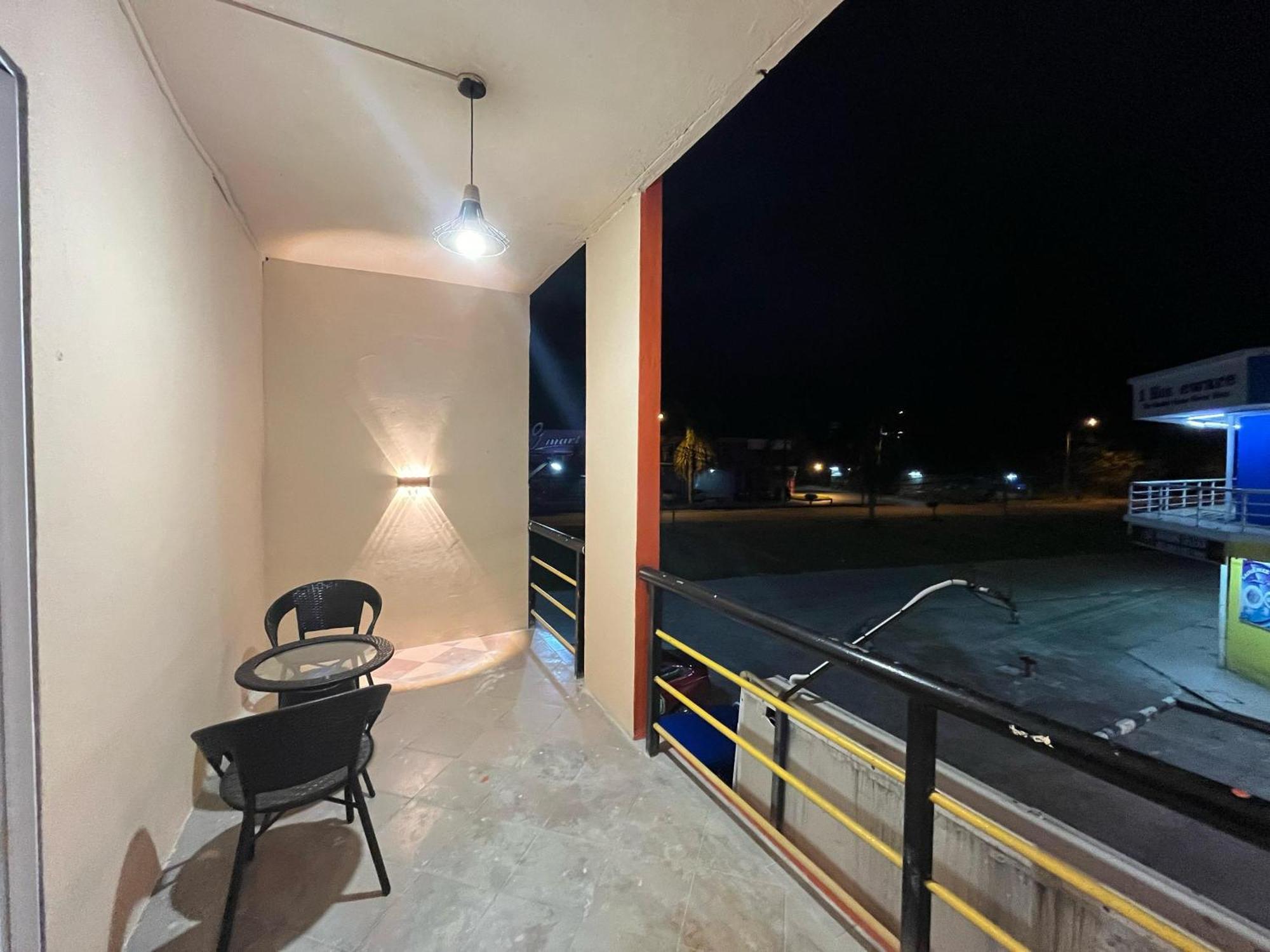 Halo Hotel Семпорна Экстерьер фото