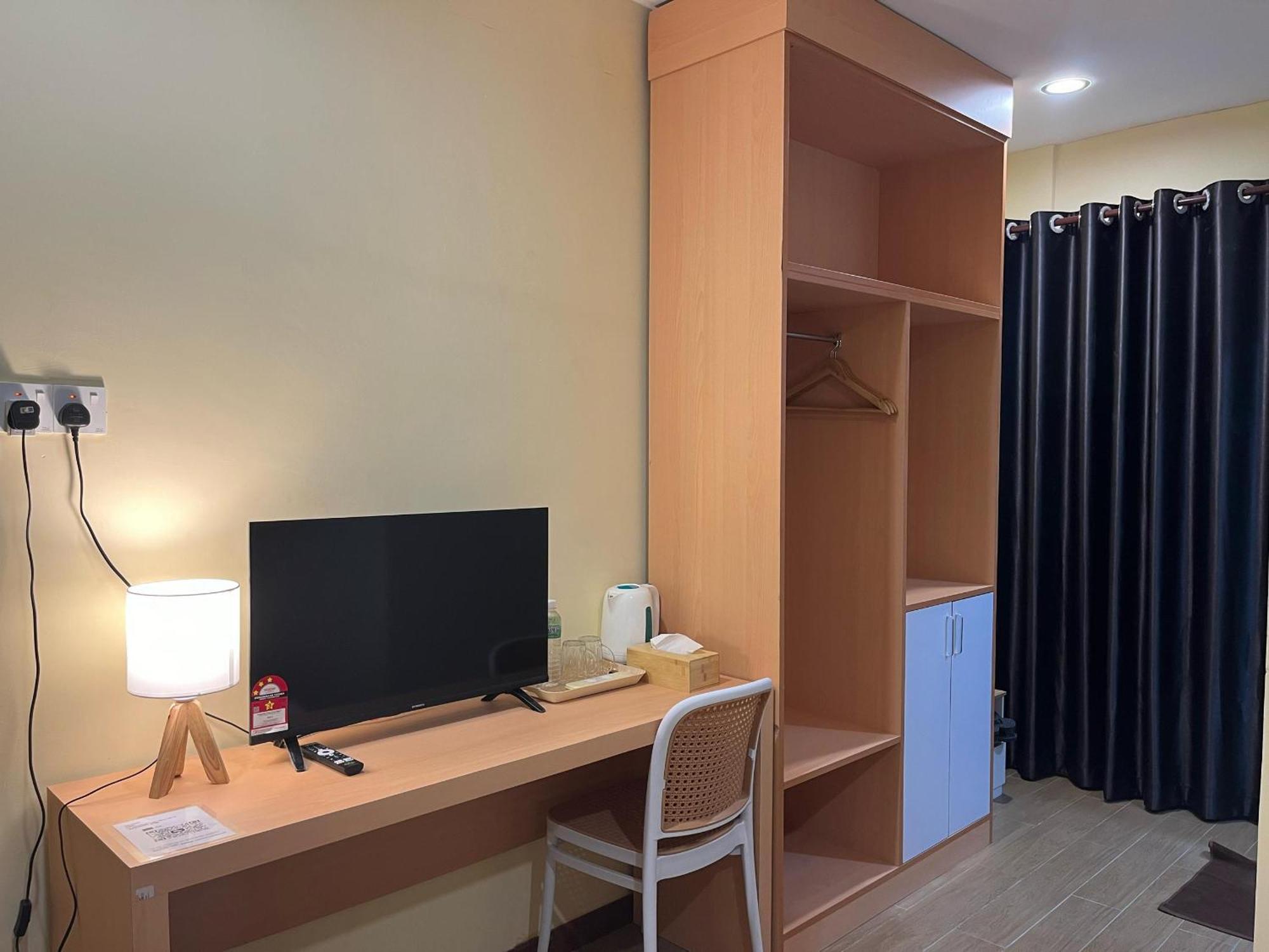Halo Hotel Семпорна Экстерьер фото