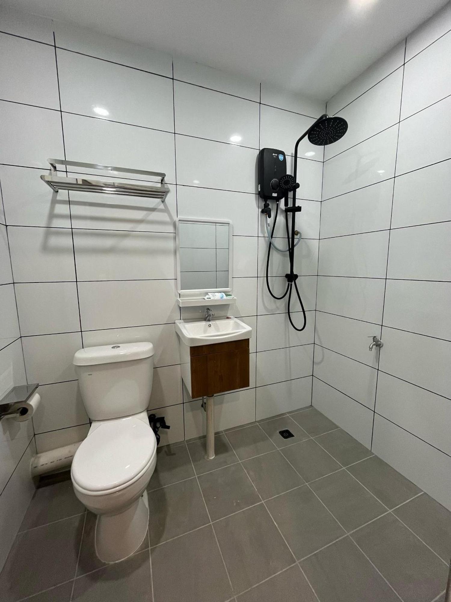 Halo Hotel Семпорна Экстерьер фото