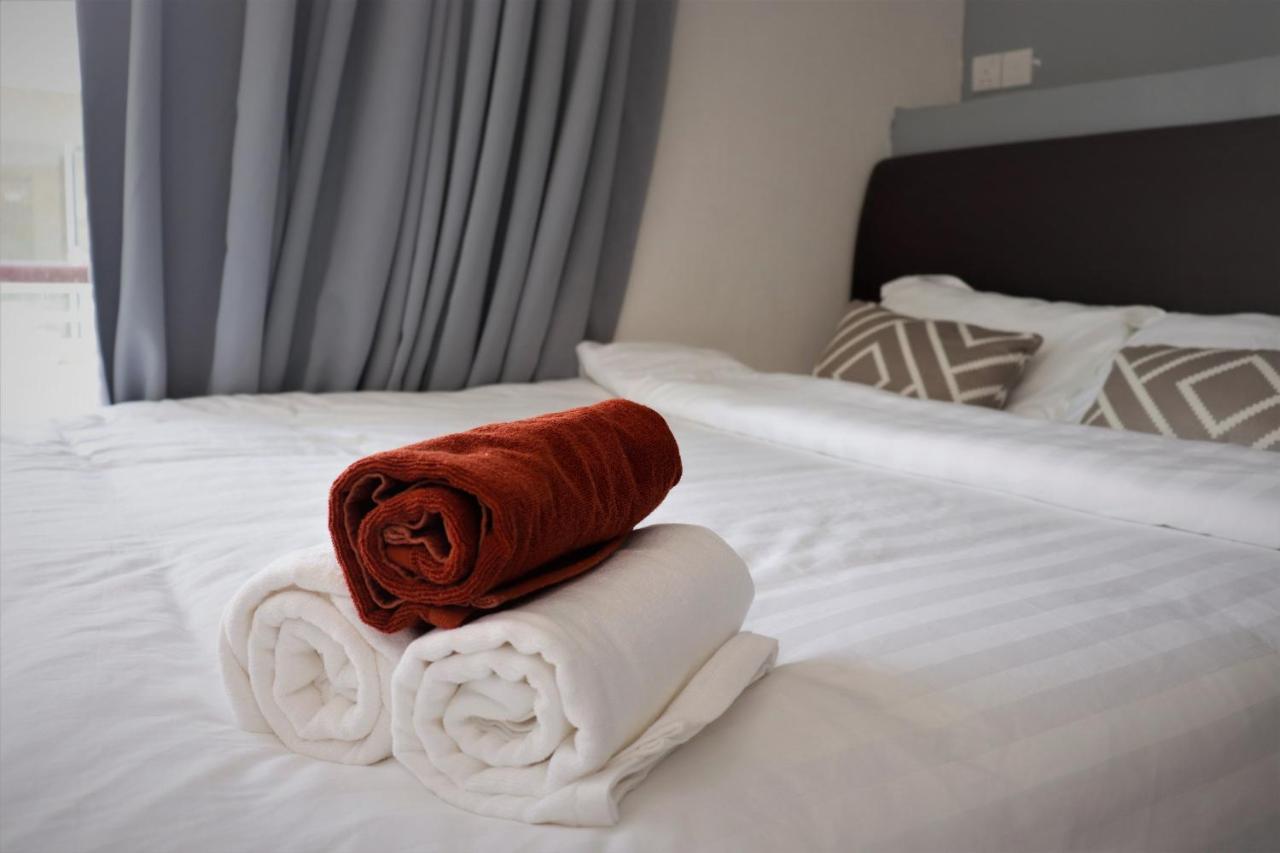 Halo Hotel Семпорна Экстерьер фото